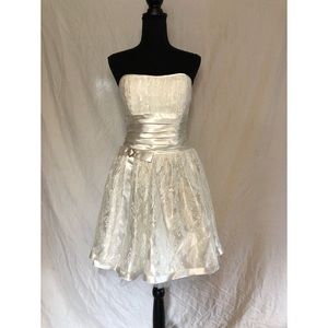 White Lace Strapless Dress